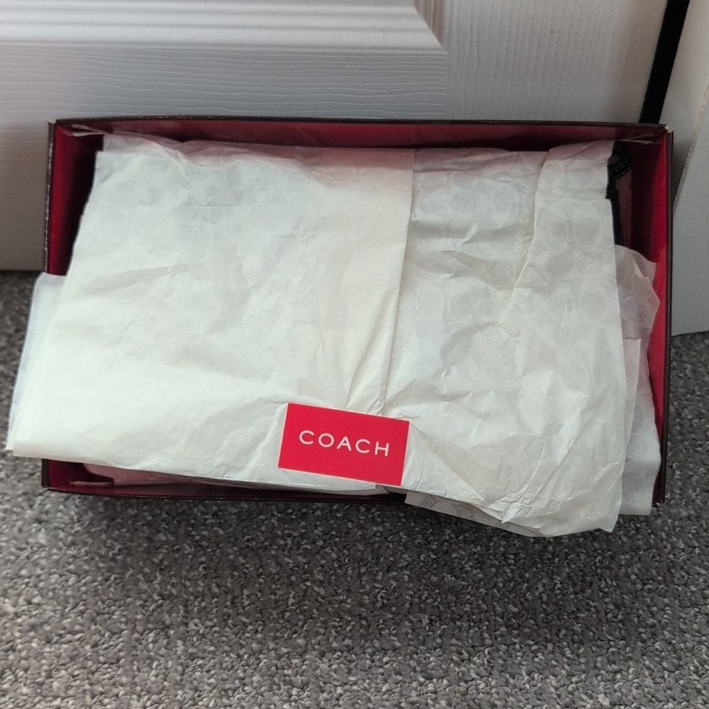 Coach Vintage Black Canvas and Leather Demi - Picture 10 of 16